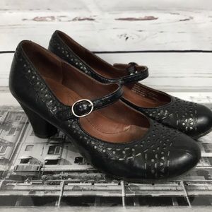 Naya Leather Black Heel Shoe Size 4.5